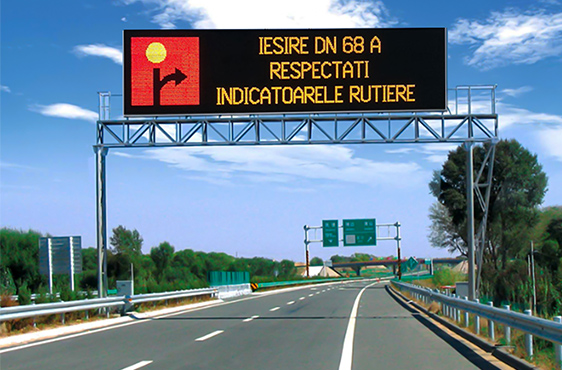 LEDディスプレイスクリーンによる交通制御、交通安全標識、交通規制のアナウンスのための未来の技術ソリューション!!